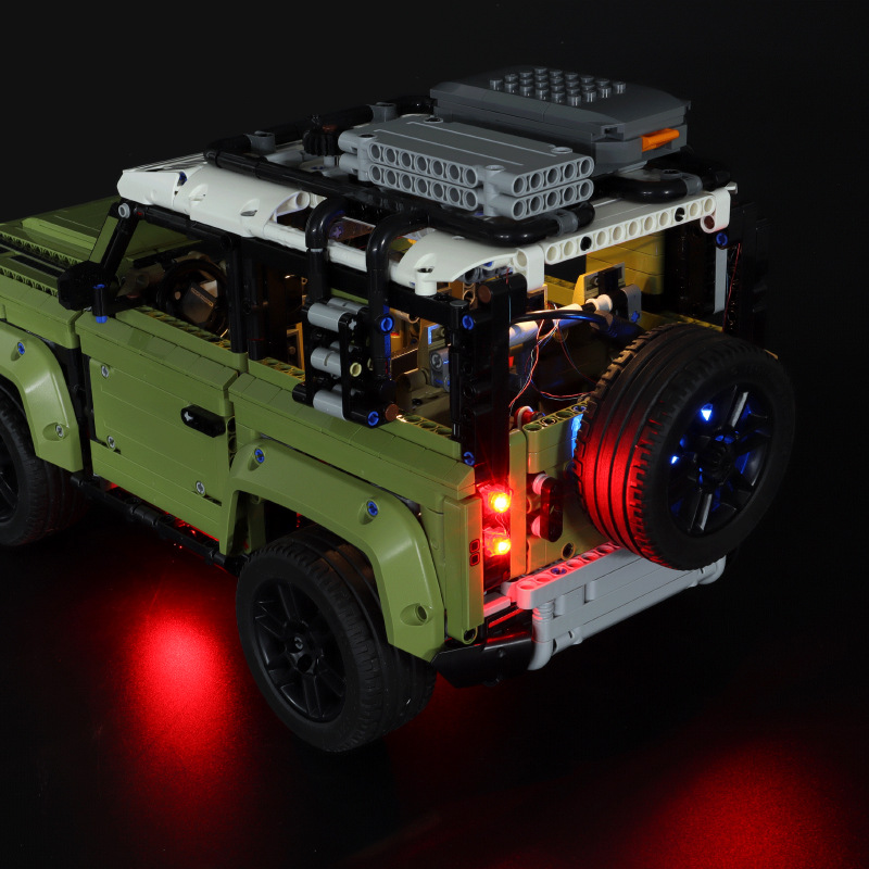 Model Kit Chemistry - LEGO Defender Araba 42110 Yapı Taşları
